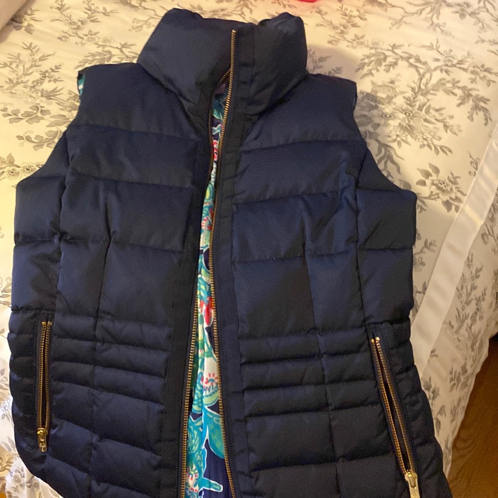 Lilly Pulitzer vest. I am reposhing because too small.